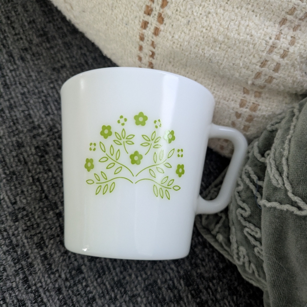 Vintage Milk Glass Graphic Floral Coffee Mug, 10 oz